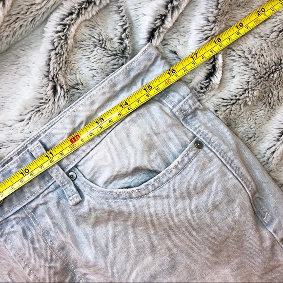 GAP Light Wash Jeans - Picture 5 of 6